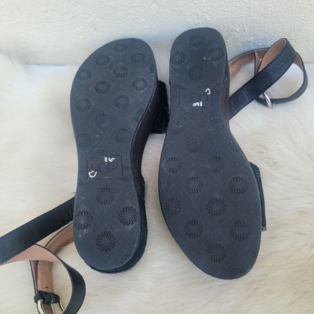 UGG Chapala Platform Ankle Strap Sandal Size 10 Black Suede Leather Flat Form - Picture 7 of 7
